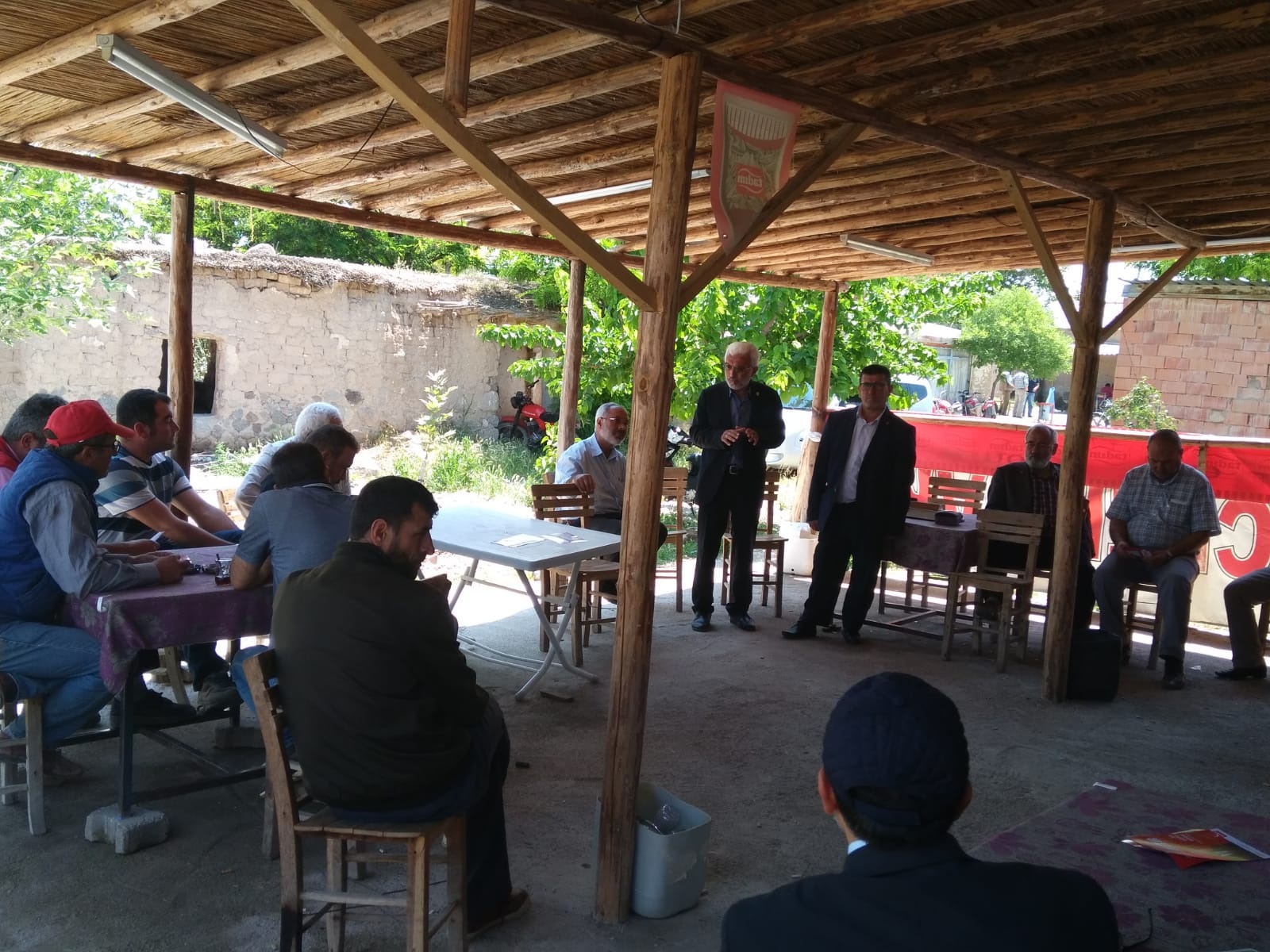 O. SOYDAN: “ÖLMÜŞÜMÜZE FATİHA OKUYACAK KİMSE KALMADI”