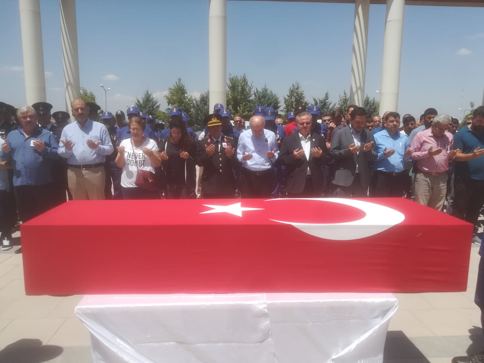 JANDARMA KOMUTANLIĞI’NIN SEVİLEN YARBAYI ELİM BİR TRAFİK KAZASINDA VEFAT ETTİ