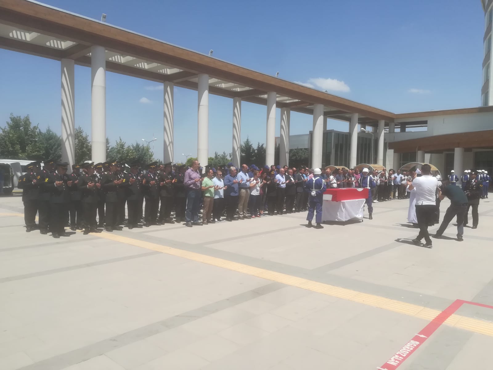 JANDARMA KOMUTANLIĞI’NIN SEVİLEN YARBAYI ELİM BİR TRAFİK KAZASINDA VEFAT ETTİ