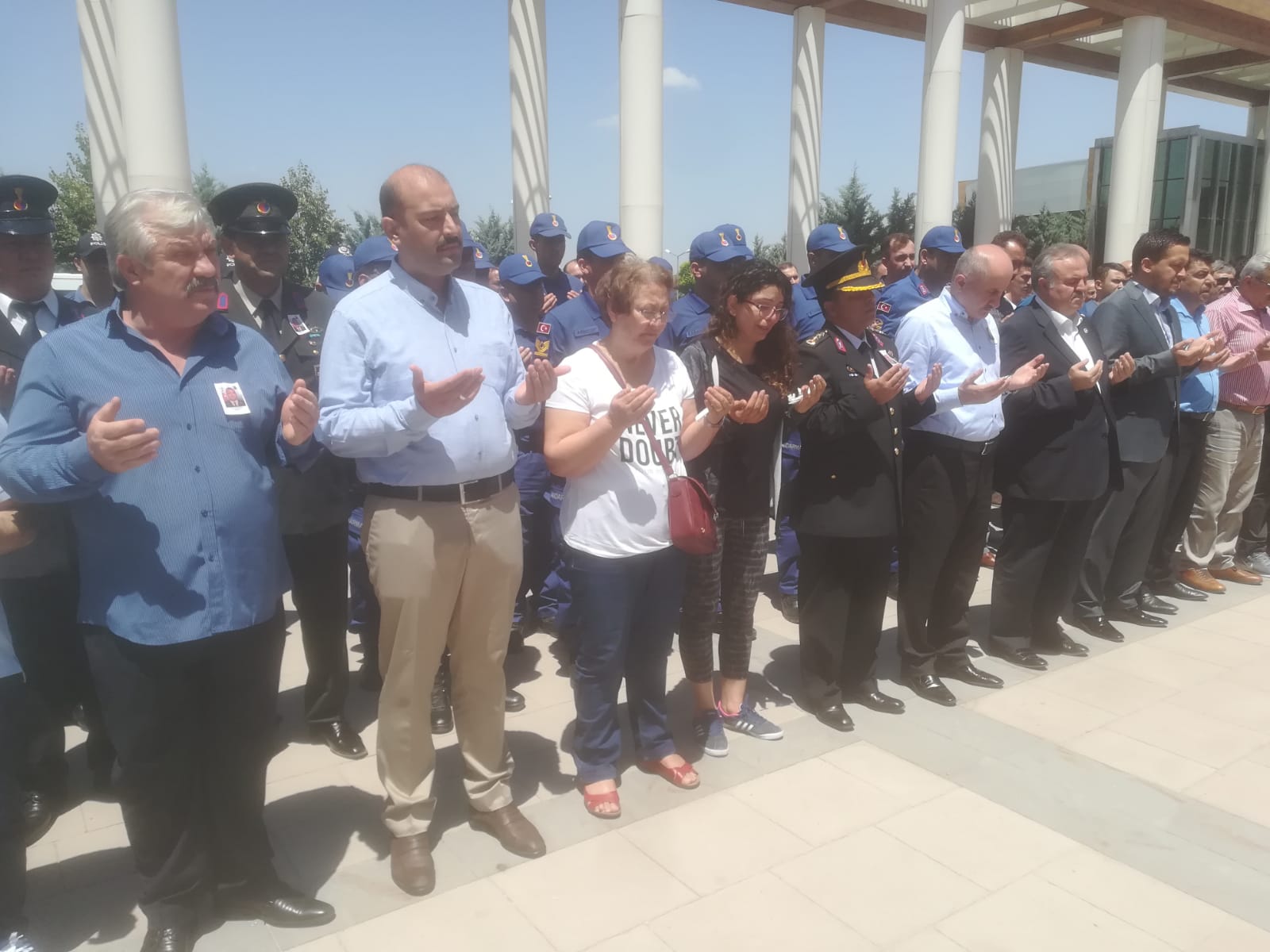 JANDARMA KOMUTANLIĞI’NIN SEVİLEN YARBAYI ELİM BİR TRAFİK KAZASINDA VEFAT ETTİ