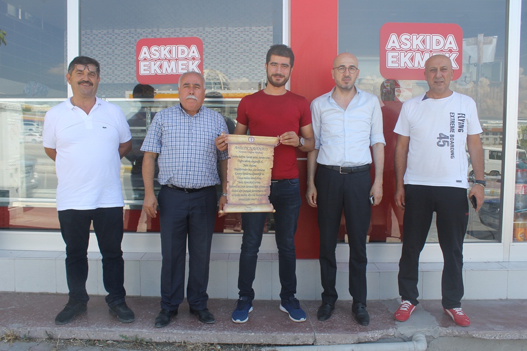 MHP’NİN “ASKIDA EKMEK” PROJESİ KARAMAN’DA BAŞLADI