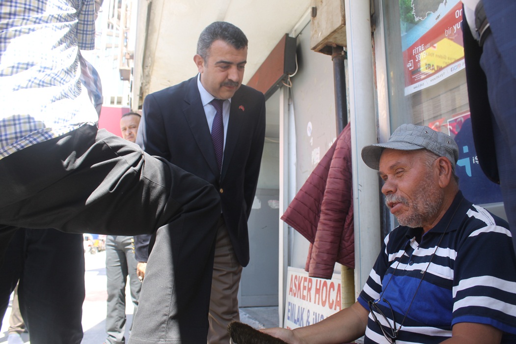 MHP’NİN ADAYLARI İSMET PAŞA’DA ESNAFI ZİYARET ETTİ