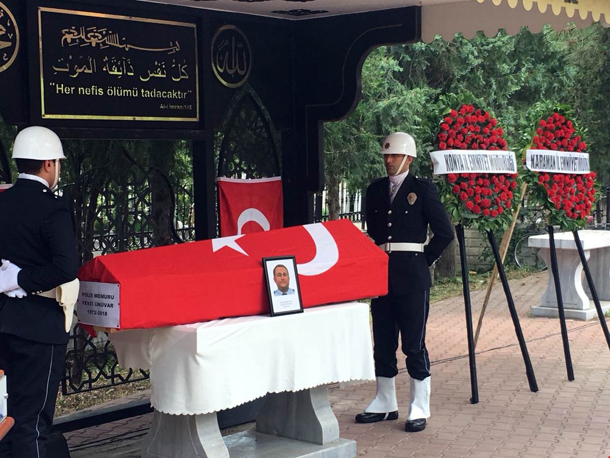 POLİS MEMURU DUALARLA SON YOLCULUĞUNA UĞURLANDI