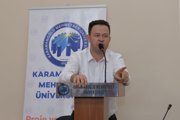 TÜBİTAK ÖĞRENCİLERİ BİLİM İNSANI OLMAYA TEŞVİK EDİYOR