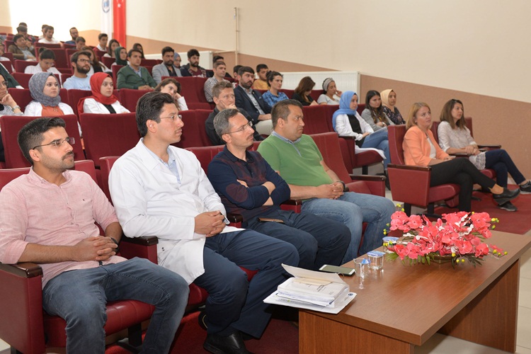 TÜBİTAK ÖĞRENCİLERİ BİLİM İNSANI OLMAYA TEŞVİK EDİYOR