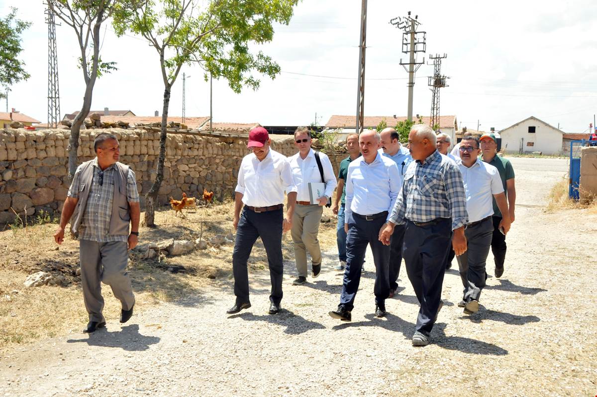 VALİ MERAL KAŞOBA VE DEMİRYURT KÖYRELERİNİN SORUNLARINI DİNLEDİ