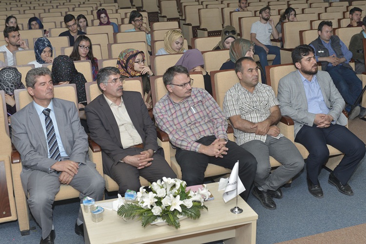 KİTAP FUARINDAKİ SÖYLEŞİ ŞÖLENLERİ YOĞUN İLGİ GÖRÜYOR