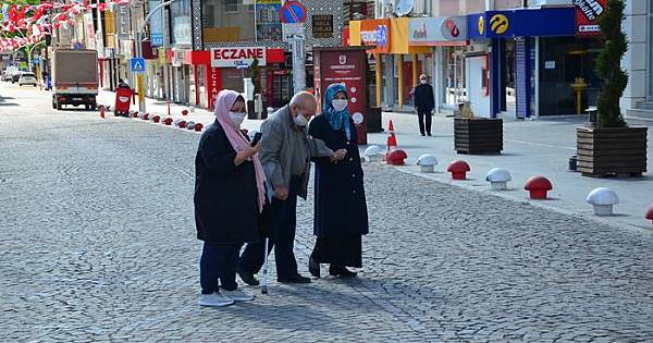 Karaman'da 65 yaş ve üstü sokağa çıktı