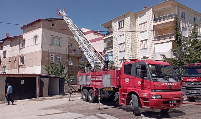Karaman'da bir evin çatısında çıkan yangın söndürüldü