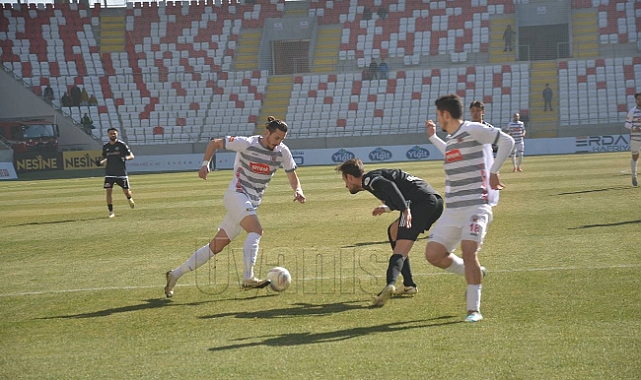 Karaman FK evinde istediğini alamadı, Aksarayspor'a boyun eğdi