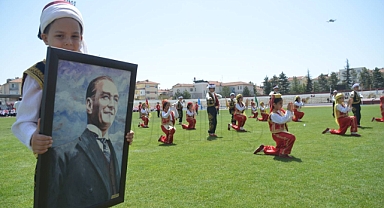 Karaman'da 23 Nisan Ulusal Egemenlik ve Çocuk Bayramı Coşkuyla Kutlandı