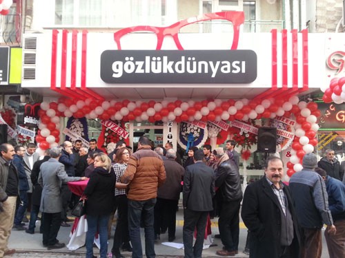 GÖZLÜK DÜNYASI