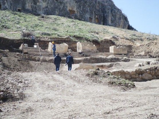 KAZI ÇALIŞMALARI DEVAM EDİYOR