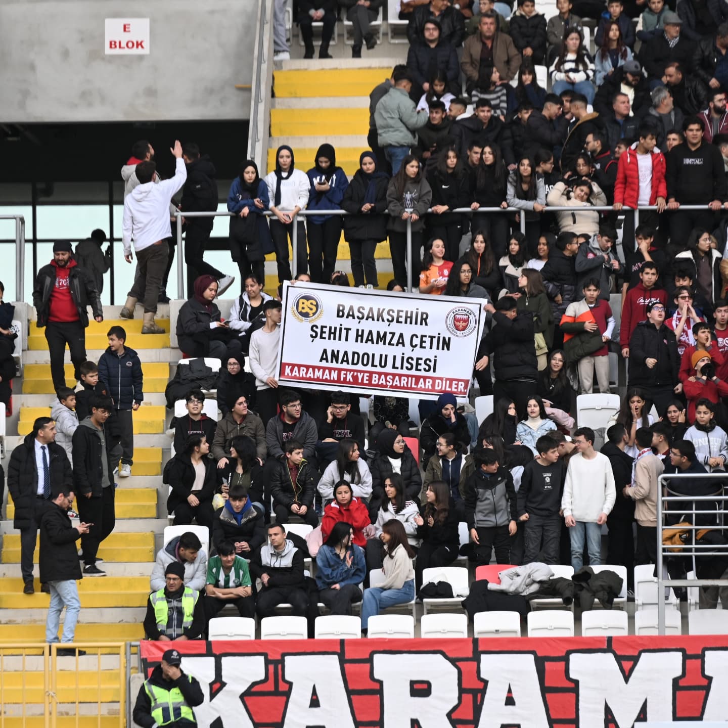 Karaman FK'nın Taraftar Sayısı Her Geçen Gün Artarak Büyüyor. Karaman FK'nın 9 iç saha maçını 53 bin 83 taraftar izledi-4