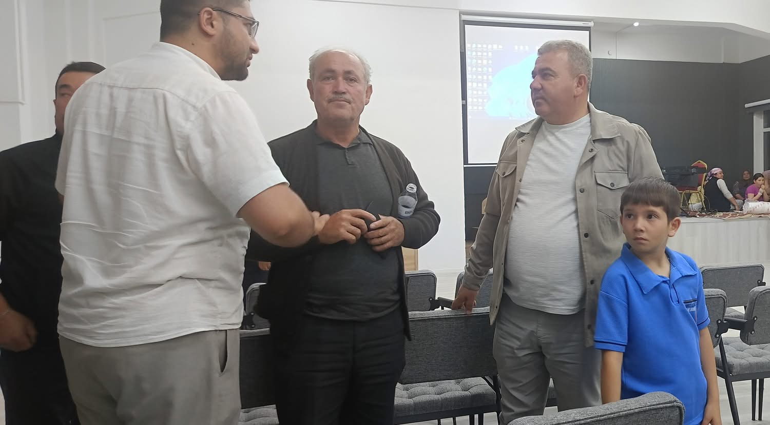 Akçaşehirli gençler çiğ köfte partisinde buluştu-2