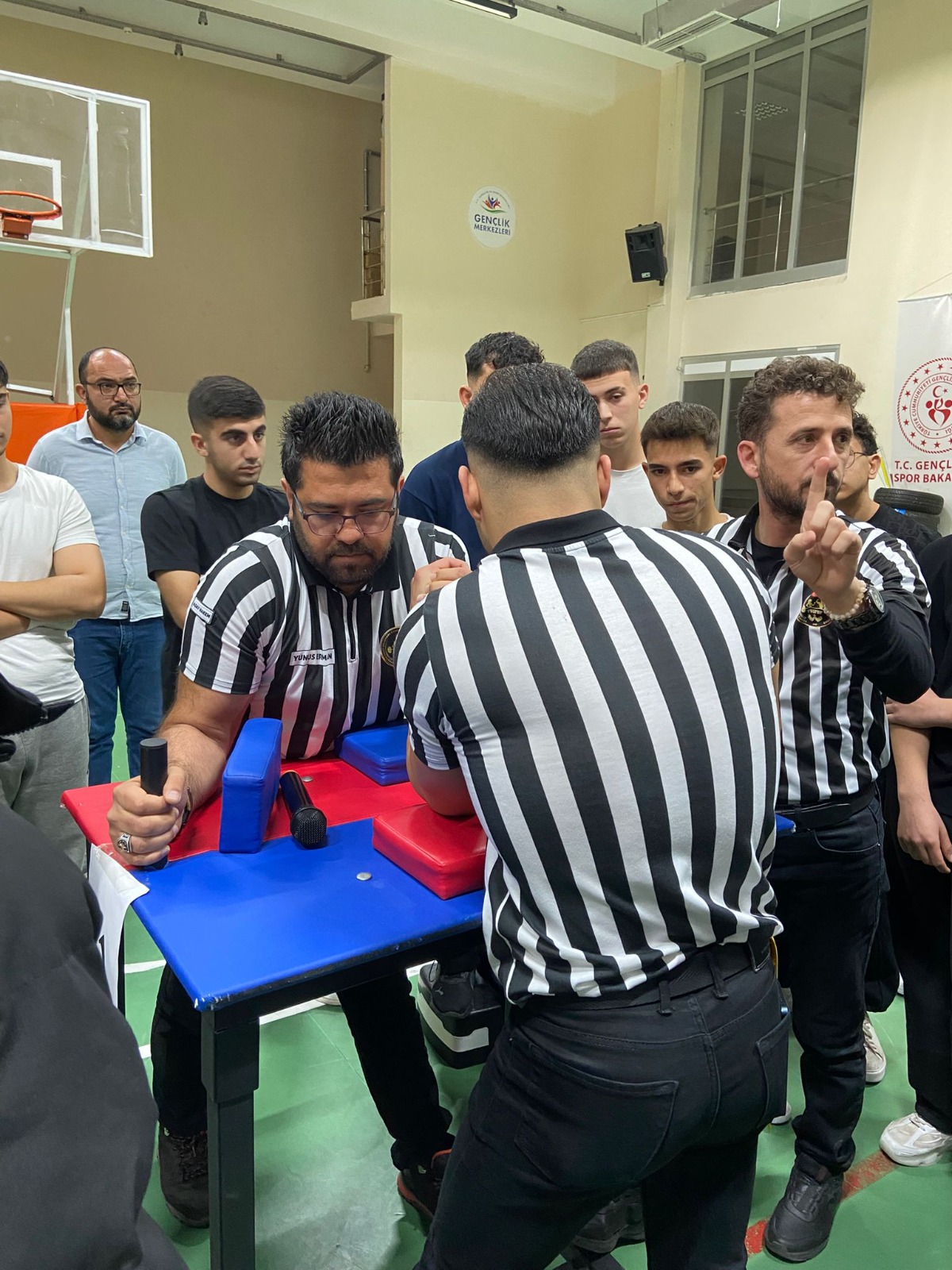 Gençler Bilek Güreşi İl Birinciliği Müsabakaları Karaman’da Yapıldı-1