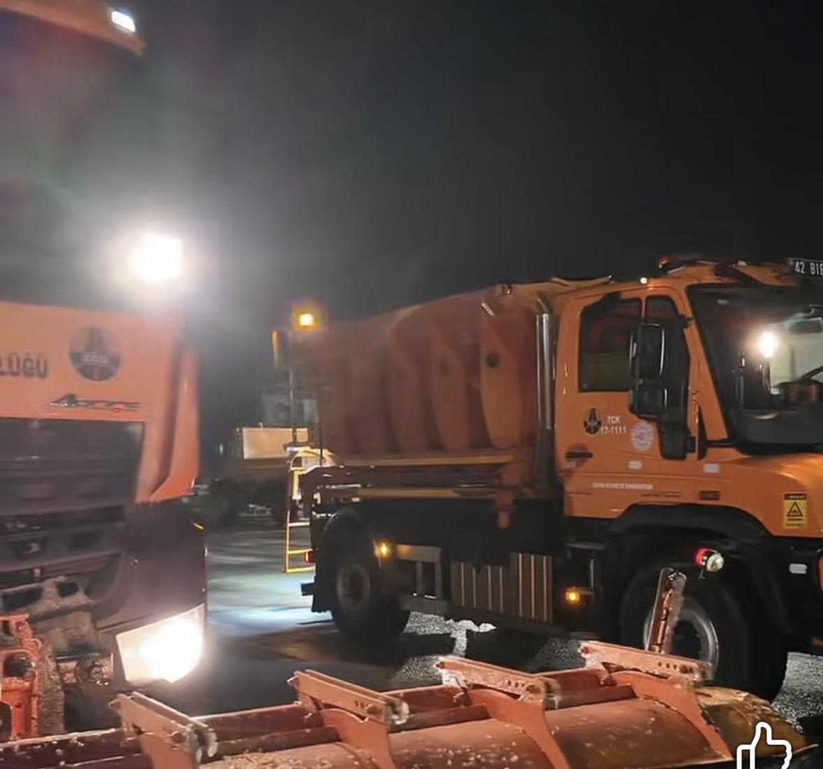 Karaman Valisi Çiçekli, Karayolları Ekipleriyle Gece Boyunca Sahadaydı-1