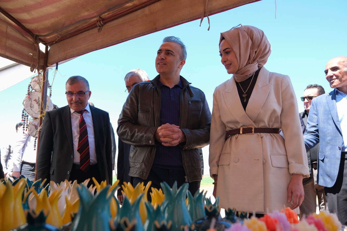 Vali Çiçek Lale Bahçesini Ziyaret Etti-1