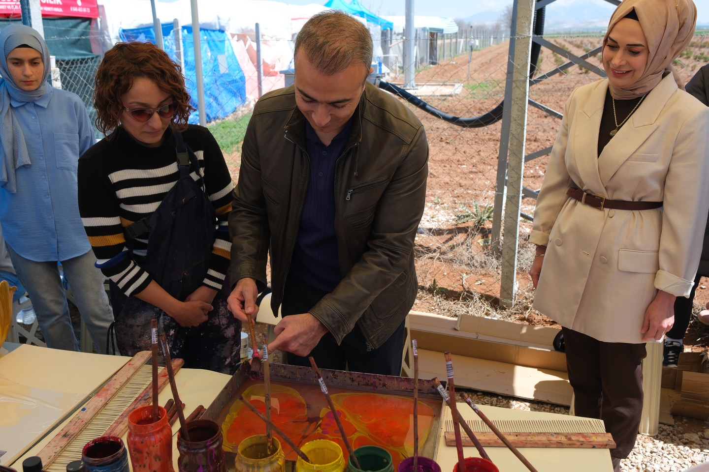 Vali Çiçek Lale Bahçesini Ziyaret Etti-10