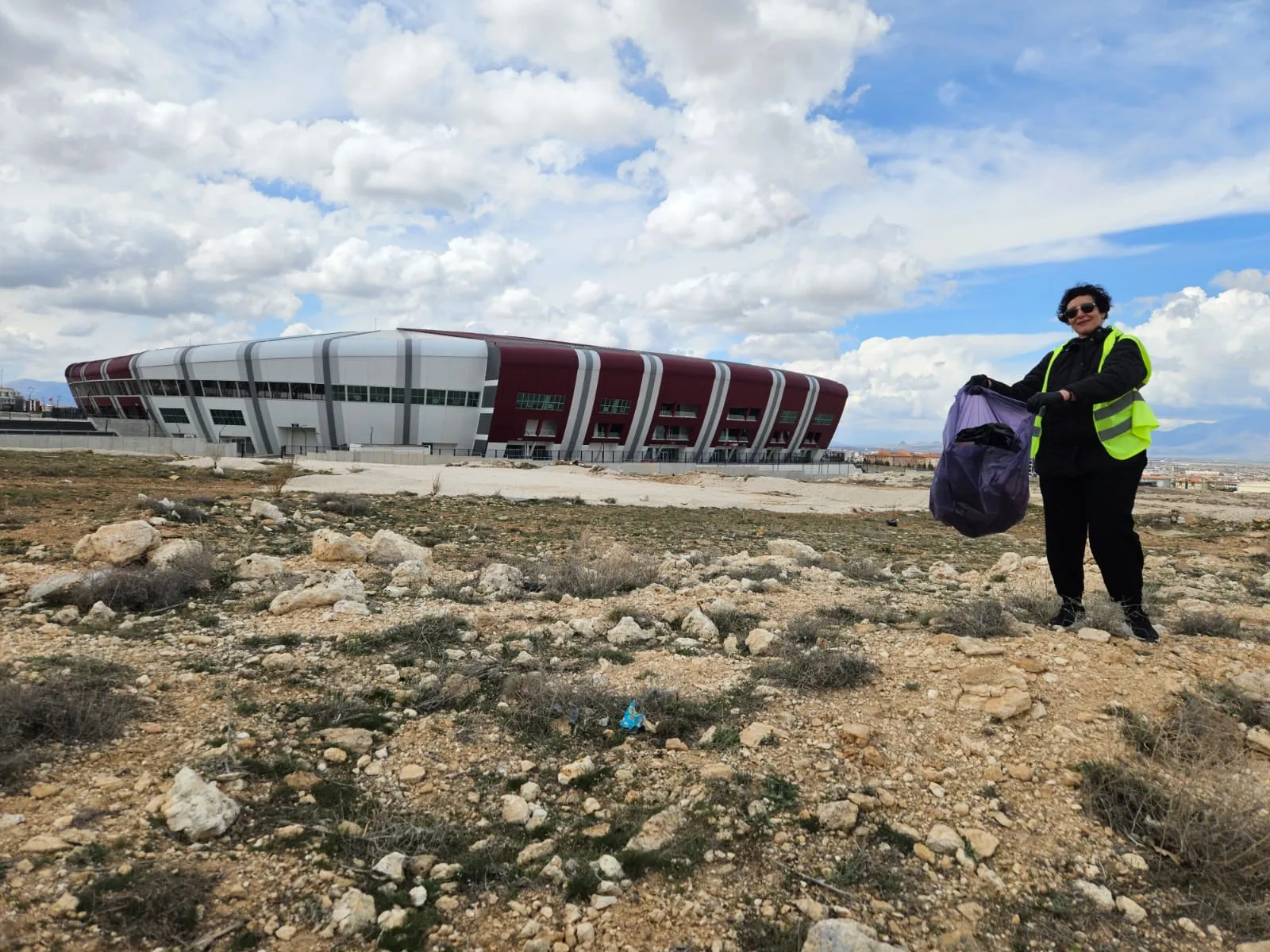 Gönüllüler Temizledi, Ortaya Kente Yakışmayan Manzara Çıktı-3