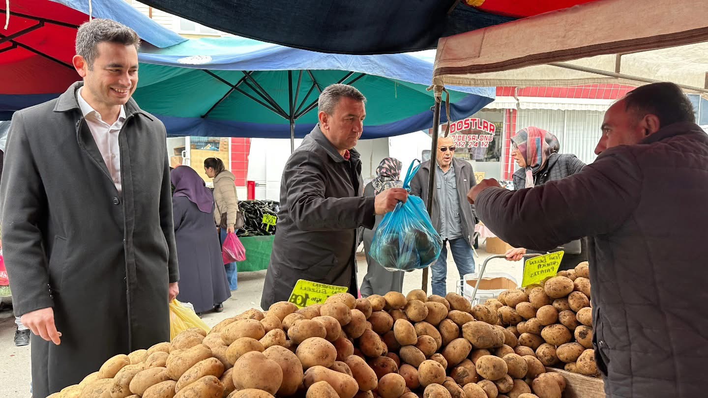 Ünver Pazarda Nabız Tuttu: “Fiyatlar Düşüyor Ama Esnaf Zor Durumda”-2