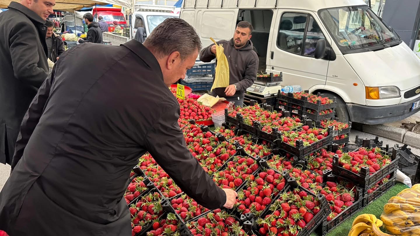 Ünver Pazarda Nabız Tuttu: “Fiyatlar Düşüyor Ama Esnaf Zor Durumda”-7