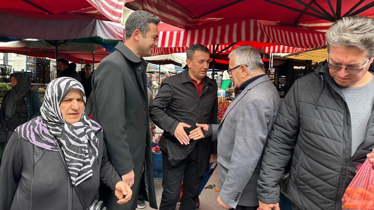 Ünver Pazarda Nabız Tuttu: “Fiyatlar Düşüyor Ama Esnaf Zor Durumda”-13