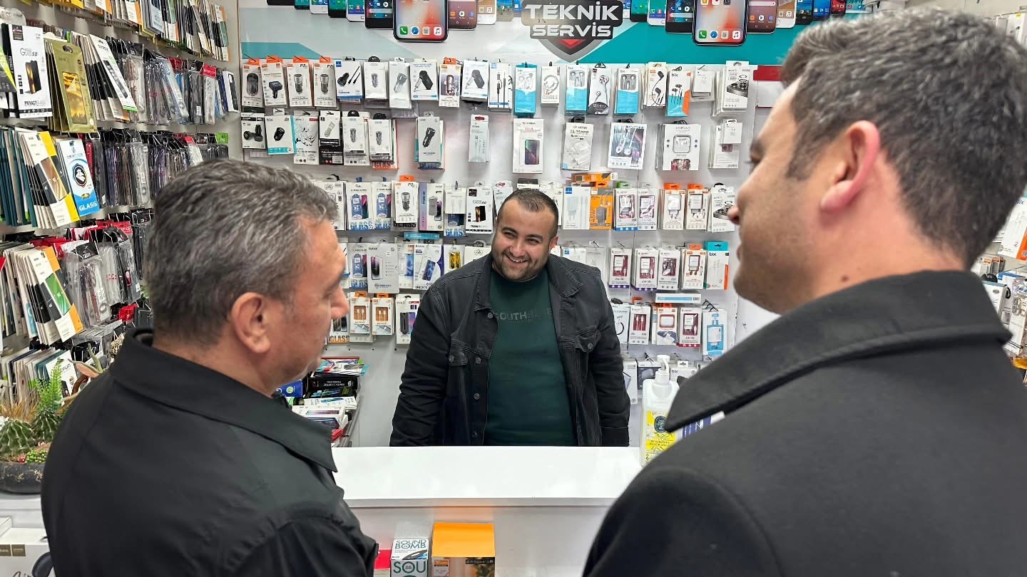 Ünver Pazarda Nabız Tuttu: “Fiyatlar Düşüyor Ama Esnaf Zor Durumda”-25