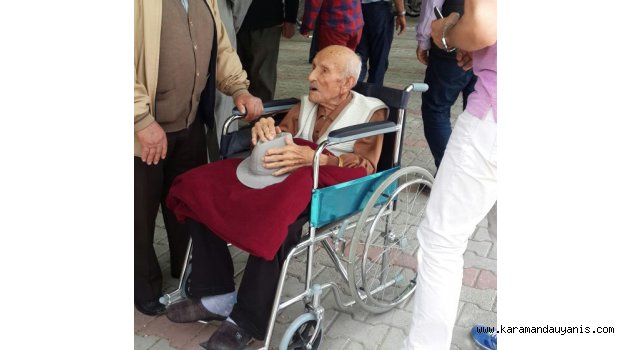 106 yaşındaki Recep Üstbaş..