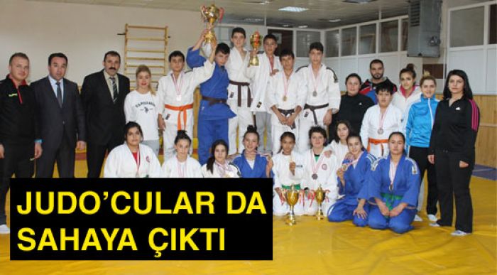 10 Okuldan 50 Sporcu Katıldı.