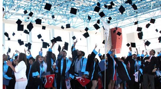 2014 Mezunlarını Veriyor