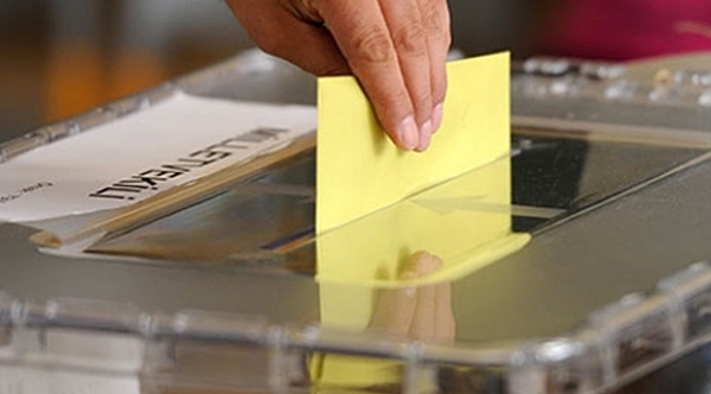 GAZİ İLKOKULU'NDA SANDIKLARDAN HAYIR ÇIKTI