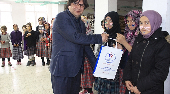 GENÇLİK MERKEZİ’NDEN ANLAMLI YARDIMLAR