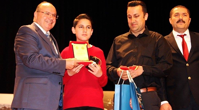 KARAMANLI “GENÇ KALEM” HİKAYE’DE TÜRKİYE BİRİNCİSİ OLDU