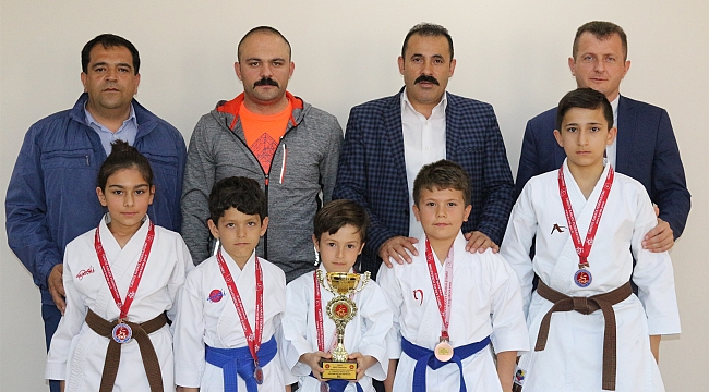 KARATEDE BAŞARI ÇITASI YÜKSELİYOR