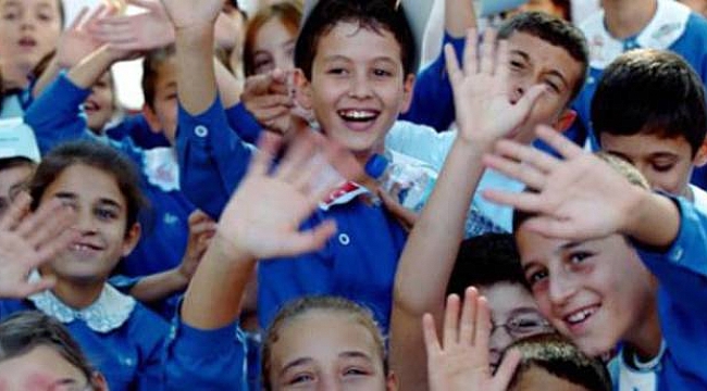 OKULLARA REFERANDUM MÜJDESİ
