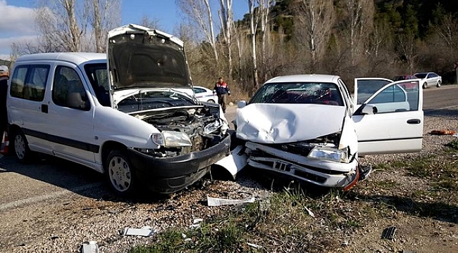 SERPER'DE TRAFİK KAZASI 2 YARALI