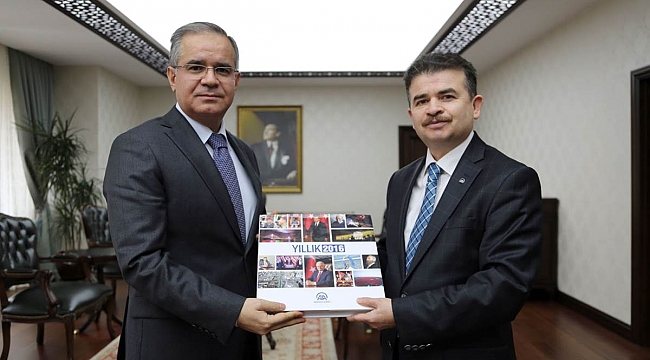 VALİ TAPSIZ'DAN ANADOLU AJANSINA TEBRİK