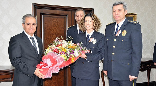 VALİ TAPSIZ; "POLİS TEŞKİLATIMIZ GÖREV VE SORUMLULUK ANLAYIŞININ EN GÜZEL ÖRNEĞİNİ 15 TEMMUZ'DA GÖSTERMİŞTİR"