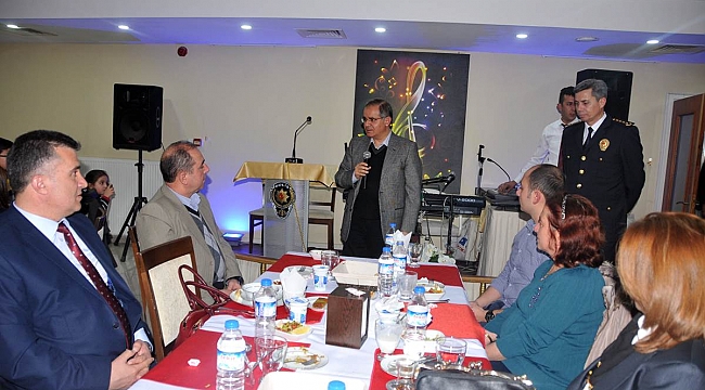 VALİ TAPSIZ POLİS VE ŞEHİT AİLELERİ İLE BİR ARAYA GELDİ
