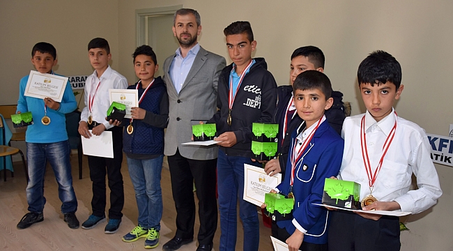 YETENEKLİ ÖĞRENCİLER ÖDÜLLENDİRİLDİ