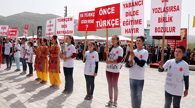 BAKAN ELVAN “BU COĞRAFYA TÜRKİYE’NİN DE TÜRKÇE’NİN DE TEMİNATIDIR”