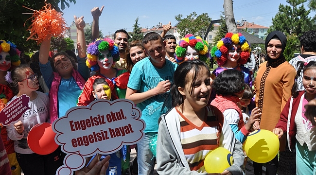 HALK SAĞLIĞI MÜDÜRLÜĞÜNDEN ENGELLİLER HAFTASINDA ANLAMLI ETKİNLİK