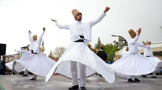 HZ. MEVLANA KARAMAN’DAN KONYA’YA UĞURLANDI