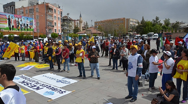 KARAMAN’DA 1 MAYIS EMEK VE DAYANIŞMA GÜNÜ KUTLANDI