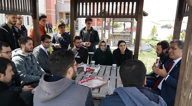 KONUK'DAN 19 MAYIS MESAJI