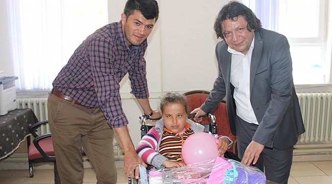 “MUTLULUĞA BİR OYUNCAK DA SEN VER” KAMPANYASI MUTLU SONA ULAŞTI