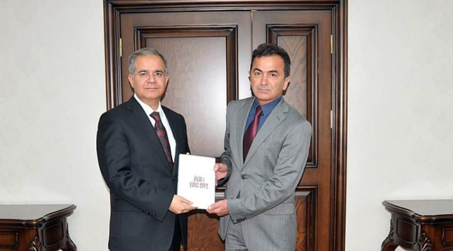 YAZAR YILDIRIM’DAN VALİ TAPSIZ’A ZİYARET