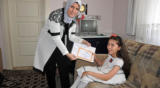 Evde Eğitim Gören Öğrencilere Sürpriz Ziyaretler