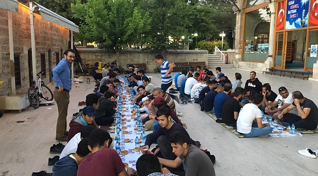 KARAMAN’DA MEDİNE USULÜ İFTAR